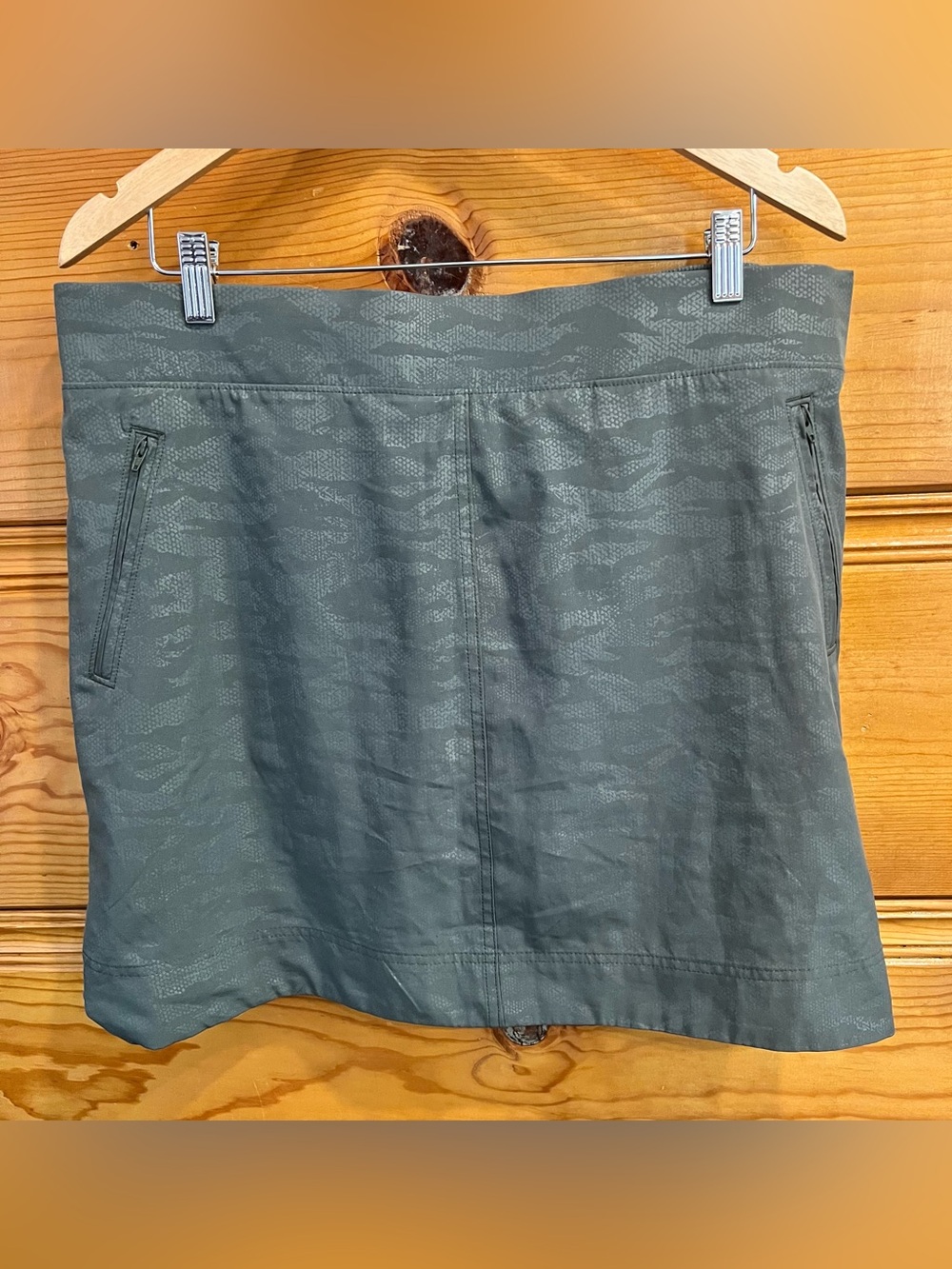 Orvis Classic Collection Embossed Green Travel Skort XL Pockets Pickleball Golf